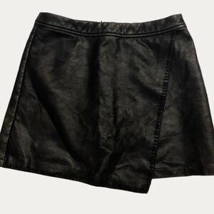 Very J Black Envelope Skirt